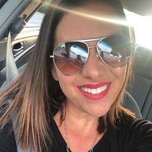 Meet your Posher, Christy